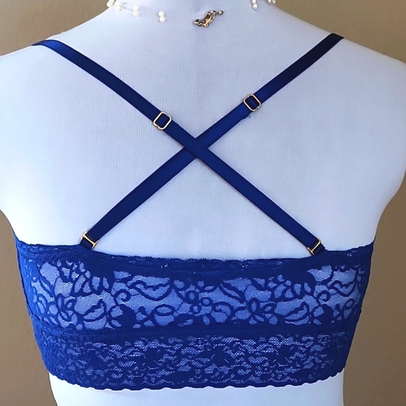 Victoria's Secret Lace Bralette - Picture 11 of 14